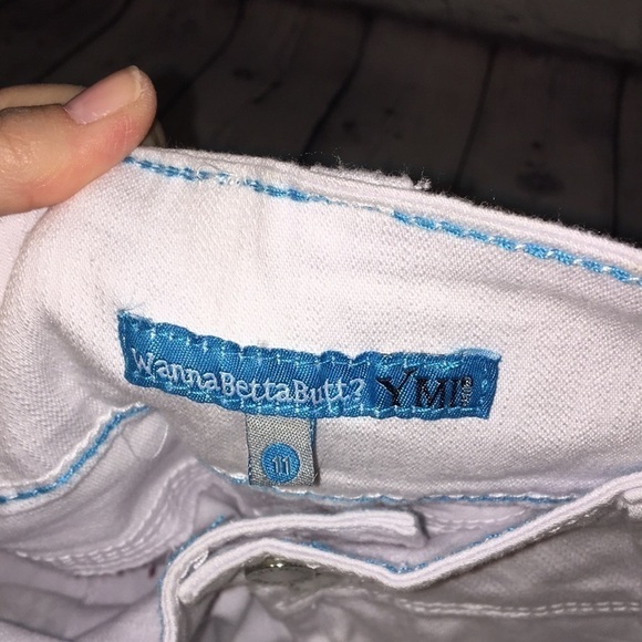 YMI White Capris with wide waistband - Picture 4 of 4